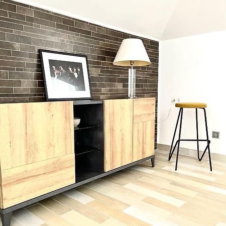 Sky - Beautiful Rooftop Apartment With Shared Pool Split Luaran gambar