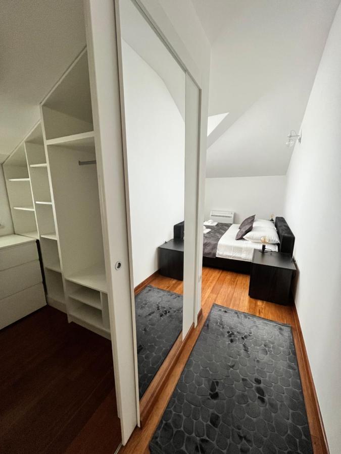 Sky - Beautiful Rooftop Apartment With Shared Pool Split Luaran gambar