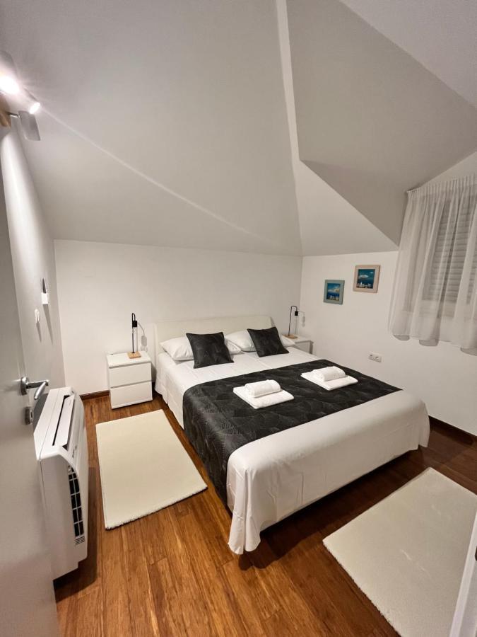 Sky - Beautiful Rooftop Apartment With Shared Pool Split Luaran gambar